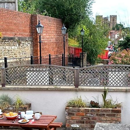 Central Ripon Apartment - View Of The Cathedral! Buitenkant foto