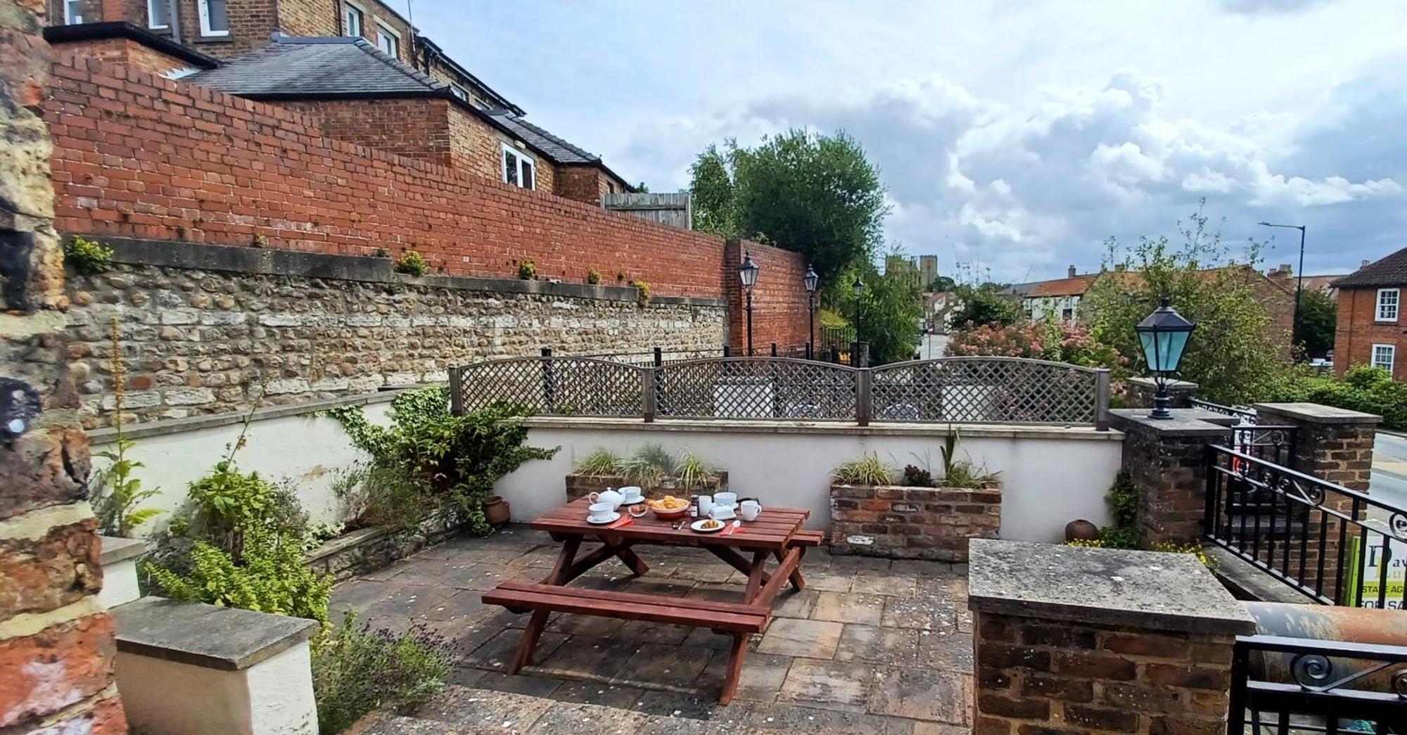 Central Ripon Apartment - View Of The Cathedral! Buitenkant foto